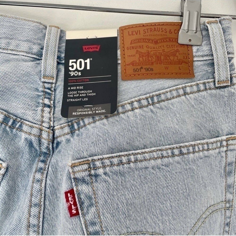 NWT Levi’s Patchwork Denim Jeans - Picture 7 of 10